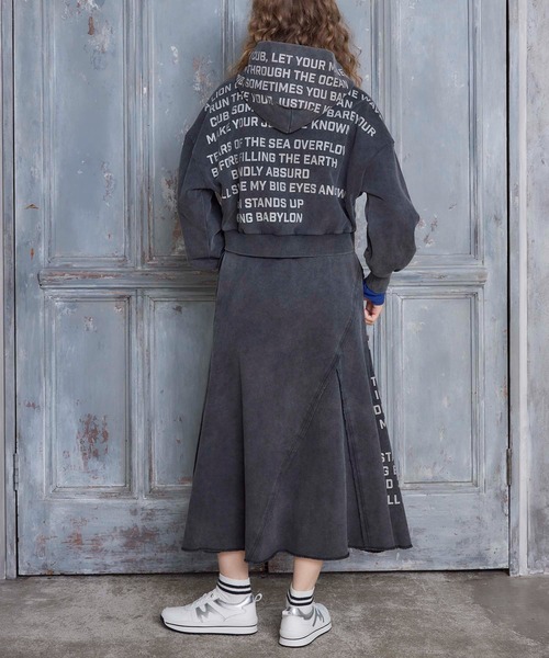 Cepica(セピカ)の「ロゴパッチフレアスカート(スカート・レディース・グレー/チャコールグレー・FREE)」の7枚目の写真