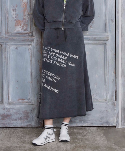 Cepica(セピカ)の「ロゴパッチフレアスカート(スカート・レディース・グレー/チャコールグレー・FREE)」の3枚目の写真