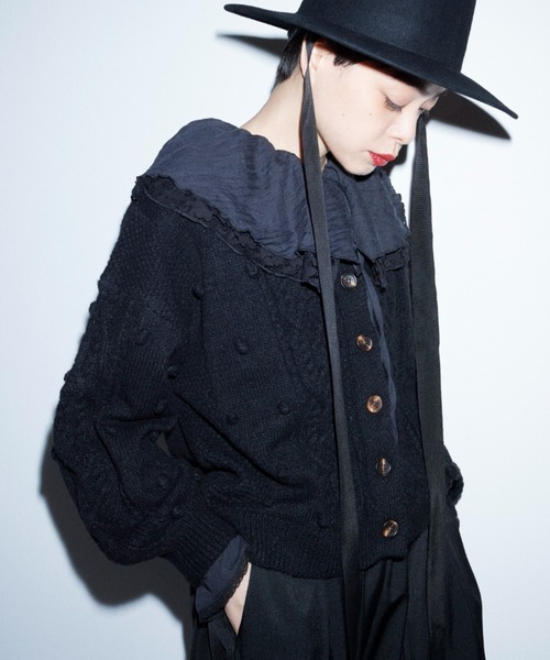 Libra Cue（リブラ キュー）の「Kanoco×Libra Cue ケーブルニットカーディガン（カーディガン/ボレロ・レディース・アイボリー/ピンク/ブラック・FREE）」の3枚目の写真