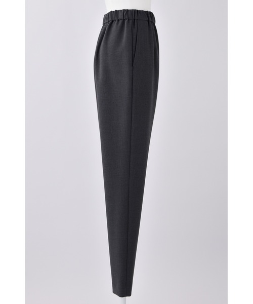 ENFOLD（エンフォルド）の「ダブルクロス Relaxトラウザー（スラックス・レディース・チャコールグレー/ブラック・40/38/36）」の8枚目の写真