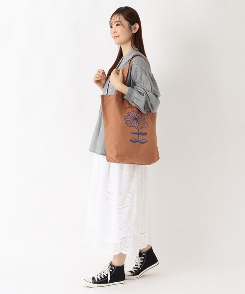 one'sterrace(ワンズテラス)の「刺繍A4トート ミタクール(トートバッグ・レディース・オレンジ系その他5・99)」の10枚目の写真