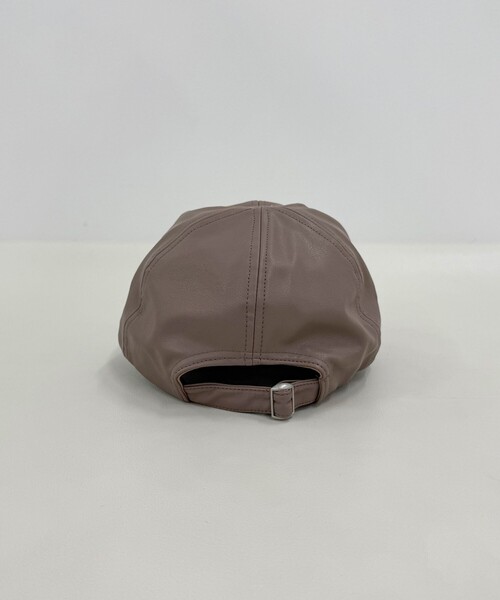 fredy emue（フレディエミュ）の「フェイクレザーキャップ（キャップ・レディース・ブラウン/ブラック・FREE）」の9枚目の写真