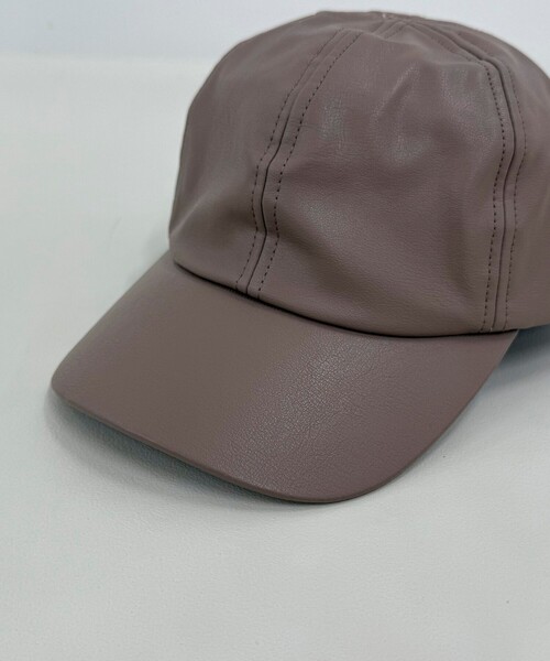 fredy emue（フレディエミュ）の「フェイクレザーキャップ（キャップ・レディース・ブラウン/ブラック・FREE）」の11枚目の写真
