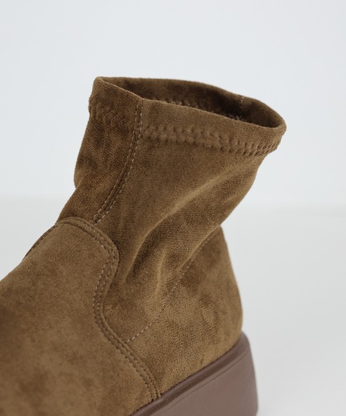 BLUEEAST（ブルーイースト）の「スウェードソックスブーツ（ブーツ・レディース・ブラウン/ブラック・MEDIUM/LARGE）」の14枚目の写真
