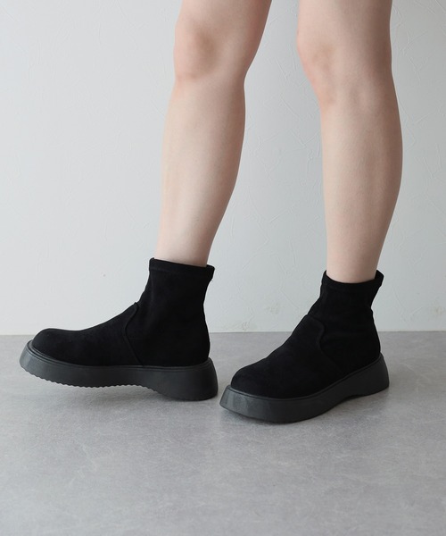 BLUEEAST（ブルーイースト）の「スウェードソックスブーツ（ブーツ・レディース・ブラウン/ブラック・MEDIUM/LARGE）」の22枚目の写真