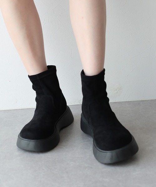 BLUEEAST（ブルーイースト）の「スウェードソックスブーツ（ブーツ・レディース・ブラウン/ブラック・MEDIUM/LARGE）」の21枚目の写真