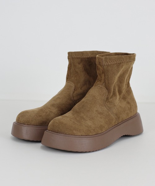 BLUEEAST（ブルーイースト）の「スウェードソックスブーツ（ブーツ・レディース・ブラウン/ブラック・MEDIUM/LARGE）」の5枚目の写真