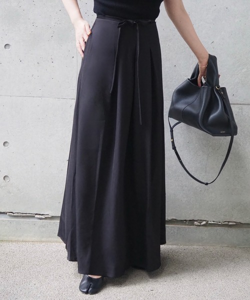 LAULEN(ローレン)の「inverted pleats ribbon long skirt /インバーテッドプリーツロングスカート(スカート・レディース・アイボリー/ブラック/ベージュ・M/S)」の3枚目の写真