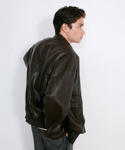 DRAW（ドロー）の「DRAW(ドロー) / ビッグシルエット フェイクレザーブルゾン（ユニセックス）（ブルゾン・メンズ・ダークウッド/ブラック・S/LARGE/MEDIUM/SMALL）」の4枚目の写真