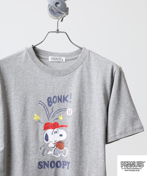 PEANUTS(ピーナッツ)の「PEANUTS プリント天竺半袖Tシャツ(Tシャツ/カットソー・メンズ・杢グレー/ブラック/ピンクベージュ/サーモンピンク/ライトカーキ/ネイビー・M/L/LL)」の3枚目の写真