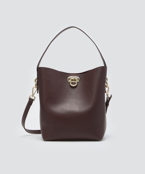 PELLICO(ペリーコ)の「ANELLI TURNLOCK GRANDE バッグ WINE(ショルダーバッグ・レディース・ボルドー・FREE)」の1枚目の写真