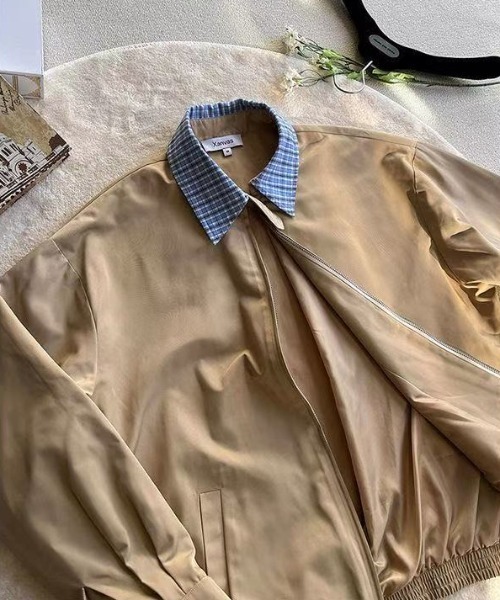 FreeZone（フリーゾーン）の「チェックシャツレイヤード風スタンドカラージャケット（ブルゾン・メンズ・ベージュ/ネイビー・F）」の13枚目の写真