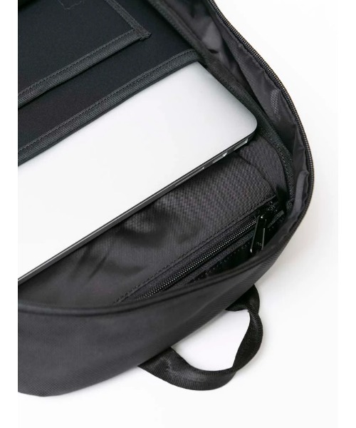 Perfect Suit FActory（パーフェクトスーツファクトリー）の「NEW ERA　ビジネススマートバッグ　28L　ブラック（ビジネスバッグ・メンズ・ブラック・FREE）」の5枚目の写真