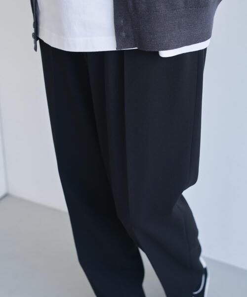 URBAN RESEARCH DOORS（アーバンリサーチドアーズ）の「『仁村紗和さん着用』『UR TECH』完声テーパードトラウザー（その他パンツ・メンズ・ブラック/チャコールグレー/ネイビー/ブラウン・SMALL/MEDIUM/LARGE/X-LARGE）」の20枚目の写真