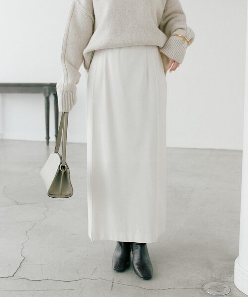 RIVE DROITE（リヴドロワ）の「【暖かく着れる】両面起毛ピンタックナロースカート（スカート・レディース・グレー/ブラウン/オフホワイト・36/38）」の8枚目の写真