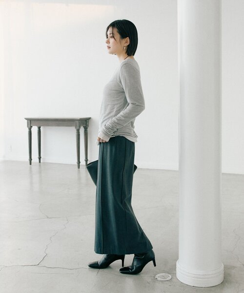 RIVE DROITE（リヴドロワ）の「【暖かく着れる】両面起毛ピンタックナロースカート（スカート・レディース・グレー/ブラウン/オフホワイト・36/38）」の21枚目の写真