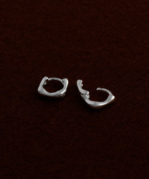 whoseA(フーシー)の「【silver925】SquareHoopPierce8mm/スクエアミニフープピアス8mm(ピアス(両耳用)・レディース・シルバー/ゴールド・FREE)」の5枚目の写真