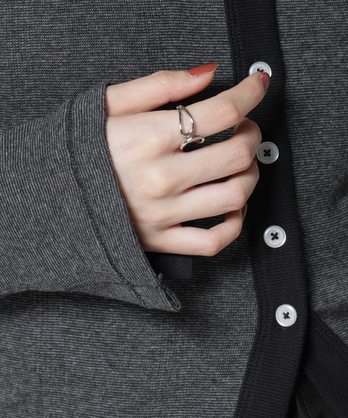 NANO universe（ナノユニバース）の「カーブデザインリング（リング・レディース・シルバー/ゴールド・F）」の2枚目の写真