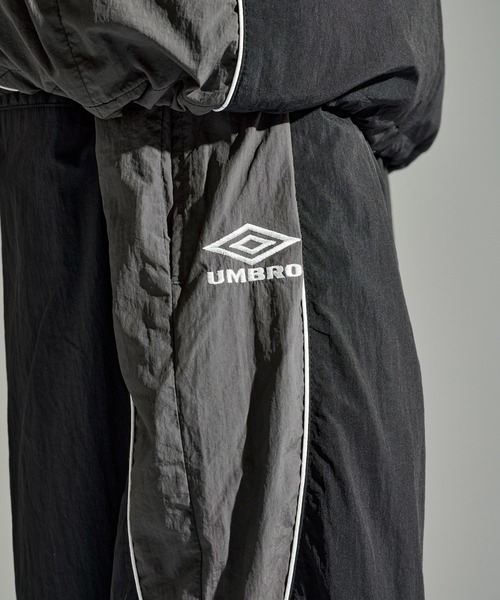 WETTEMPT（ウィテンプト）の「UMBRO WIDE NYLON PANTS / アンブロワイドナイロンパンツ（その他パンツ・メンズ・ブラック/ネイビー・MEDIUM/LARGE）」の20枚目の写真