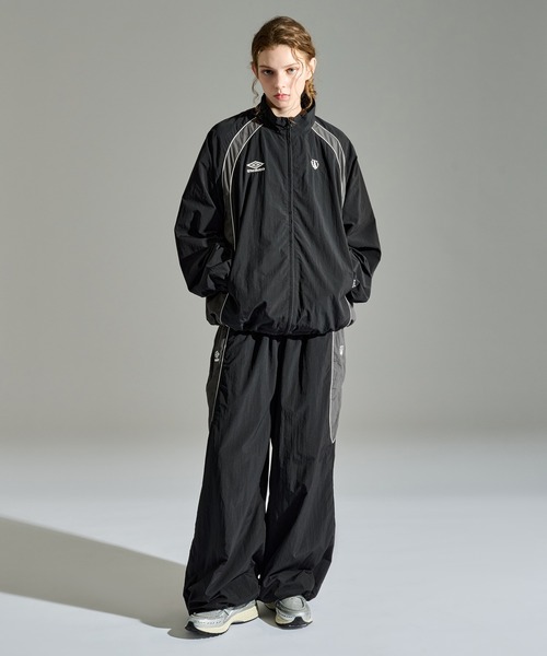 WETTEMPT（ウィテンプト）の「UMBRO WIDE NYLON PANTS / アンブロワイドナイロンパンツ（その他パンツ・メンズ・ブラック/ネイビー・MEDIUM/LARGE）」の11枚目の写真