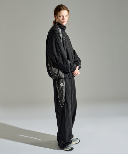 WETTEMPT（ウィテンプト）の「UMBRO WIDE NYLON PANTS / アンブロワイドナイロンパンツ（その他パンツ・メンズ・ブラック/ネイビー・MEDIUM/LARGE）」の15枚目の写真
