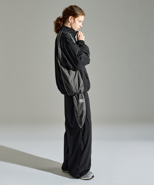 WETTEMPT（ウィテンプト）の「UMBRO WIDE NYLON PANTS / アンブロワイドナイロンパンツ（その他パンツ・メンズ・ブラック/ネイビー・MEDIUM/LARGE）」の16枚目の写真