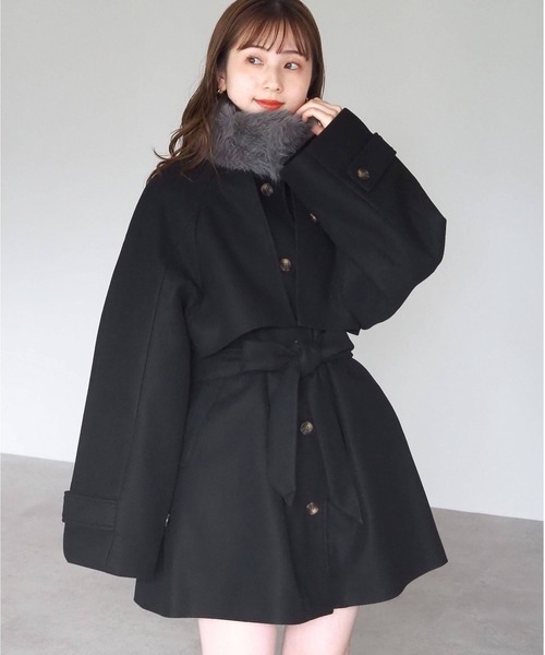 tiptop(ティップトップ)の「ファーティペット付ミドル丈トレンチコート(トレンチコート・レディース・アイボリー/ブラック/チャコールグレー/ダークブラウン・FREE)」の3枚目の写真