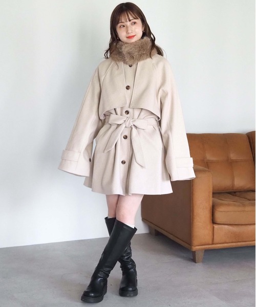 tiptop(ティップトップ)の「ファーティペット付ミドル丈トレンチコート(トレンチコート・レディース・アイボリー/ブラック/チャコールグレー/ダークブラウン・FREE)」の10枚目の写真