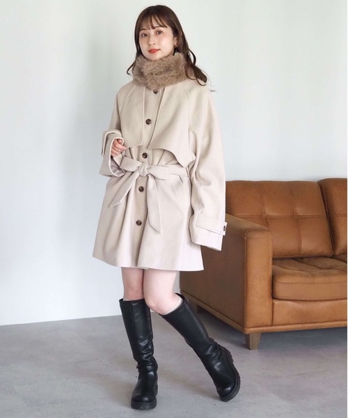 tiptop(ティップトップ)の「ファーティペット付ミドル丈トレンチコート(トレンチコート・レディース・アイボリー/ブラック/チャコールグレー/ダークブラウン・FREE)」の11枚目の写真