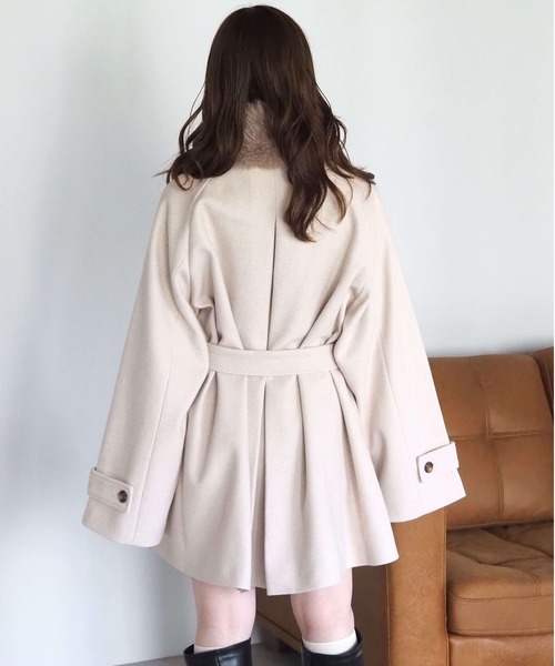 tiptop(ティップトップ)の「ファーティペット付ミドル丈トレンチコート(トレンチコート・レディース・アイボリー/ブラック/チャコールグレー/ダークブラウン・FREE)」の13枚目の写真