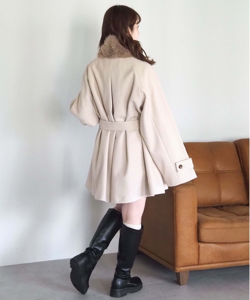 tiptop(ティップトップ)の「ファーティペット付ミドル丈トレンチコート(トレンチコート・レディース・アイボリー/ブラック/チャコールグレー/ダークブラウン・FREE)」の14枚目の写真