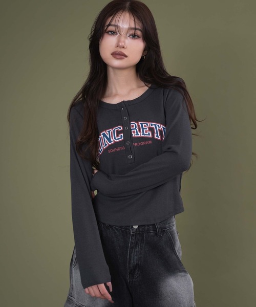 dispark（ディスパーク）の「DISPARK/キーネックロゴトップ（Tシャツ/カットソー・レディース・ブラック/チャコールグレー・FREE）」の7枚目の写真