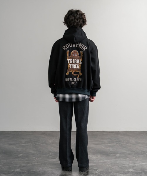 KRIFF MAYER（クリフメイヤー）の「KRIFF MAYER クリフメイヤー オーバーサイズスーベニア刺繍裏起毛長袖フルジップパーカー 2515109（パーカー・メンズ・ブラック/オリーブ/グレー/パープル/レッド/ナチュラル・XL/M/L）」の17枚目の写真