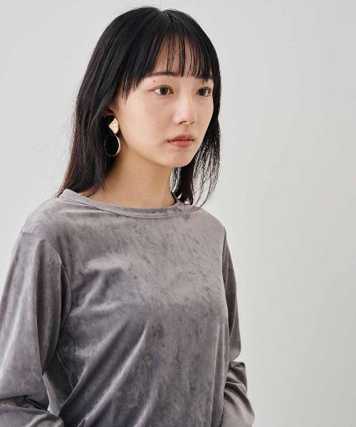 MEDE19F（メデジュウキュウ）の「ＭＥＤＥ１９Ｆ　クラッシュべロア調しなやかトップス（Tシャツ/カットソー・レディース・グレー/ベージュ/ホワイト・M/L/LL）」の12枚目の写真