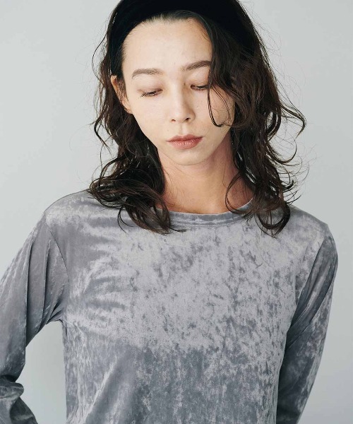 MEDE19F（メデジュウキュウ）の「ＭＥＤＥ１９Ｆ　クラッシュべロア調しなやかトップス（Tシャツ/カットソー・レディース・グレー/ベージュ/ホワイト・M/L/LL）」の20枚目の写真