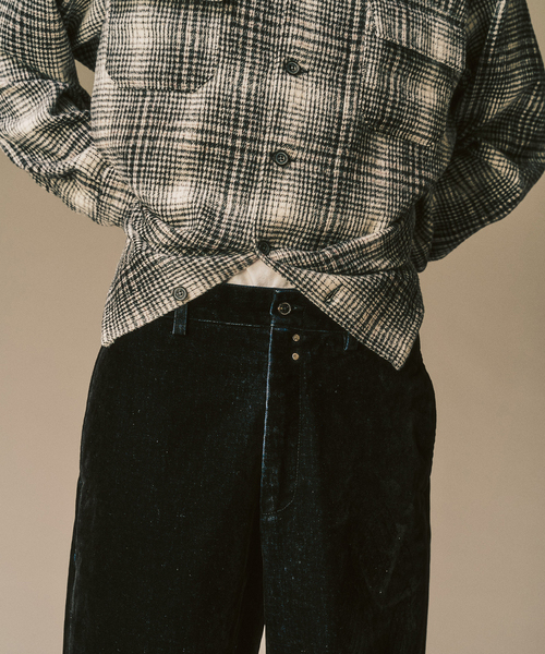 417 EDIFICE（フォーワンセブンエディフィス）の「ベロアデニム フレアワークパンツ（スラックス・メンズ・ブラック/ブラウン・SMALL/MEDIUM/LARGE）」の11枚目の写真