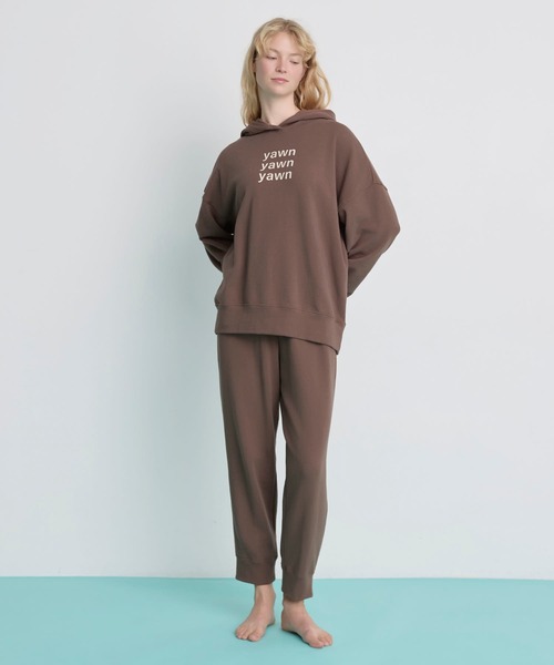ルームウェア・パジャマ HouseontheHillParent Pants Brown horse M 綿混】あくびのお嬢さんの裏毛フーディー パジャマ（ルームウェア