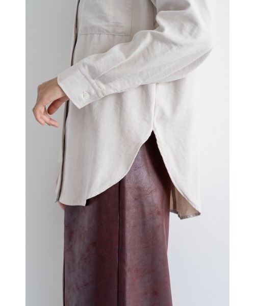 M.deux(エムドゥ)の「ピーチスキンシャツ(シャツ/ブラウス・レディース・ライトベージュ/サックスブルー・MEDIUM)」の11枚目の写真