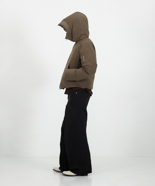 NVRFRGT(ネヴァーフォーゲット)の「HOODED PUFFER JACKET(ダウンジャケット/コート・メンズ・ベージュ/ブラック・2)」の12枚目の写真