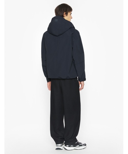 Maison Kitsune(メゾンキツネ)の「TECHNICAL PARKA(その他アウター・メンズ・ブラック・XS/S/M/L)」の4枚目の写真