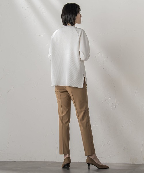 la.f…（ラエフ）の「【WEB限定】"すっきり快適な履き心地"テーパードパンツ≪洗濯機で洗える≫（その他パンツ・レディース・キャメル/ブラック系その他/ブラック・11号/9号/7号）」の9枚目の写真