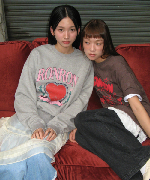 RONRON（ロンロン）の「RONRON HEART LAUREL SWEATSHIRTS GREY（スウェット・レディース・その他・FREE）」の6枚目の写真