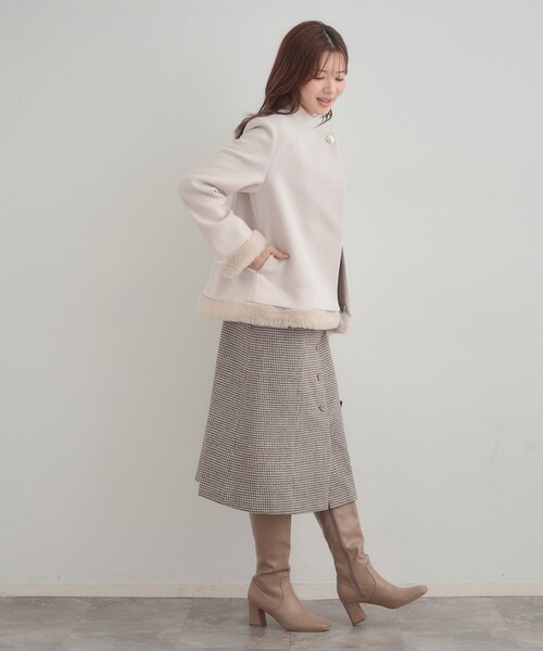 couture brooch（クチュールブローチ）の「【大人レディ・フェイクファー取り外し可能】ケープ風ショートコート（ノーカラーコート・レディース・ナチュラル/ブラック/ブラウン系その他・36/38/40/42）」の16枚目の写真