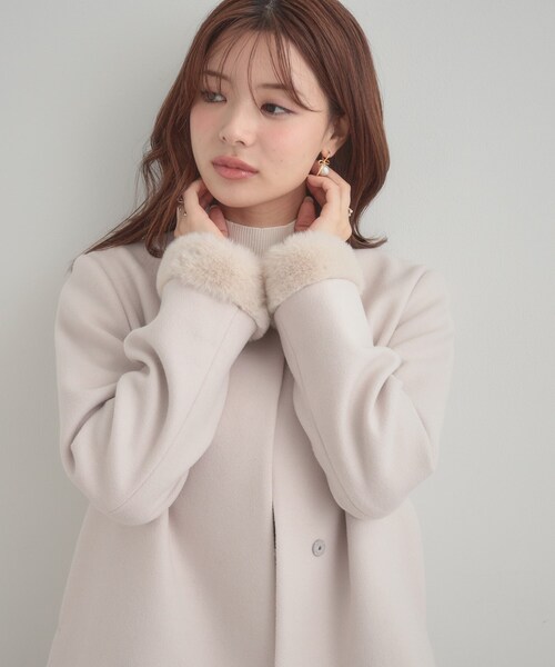 couture brooch（クチュールブローチ）の「【大人レディ・フェイクファー取り外し可能】ケープ風ショートコート（ノーカラーコート・レディース・ナチュラル/ブラック/ブラウン系その他・36/38/40/42）」の18枚目の写真