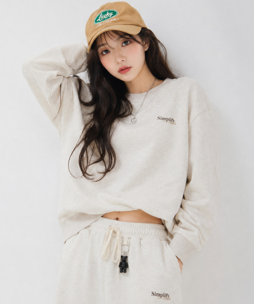 CHASECULT(チェイスカルト)の「レディースエッセンシャルマンツーマンTシャツ-ベージュ(スウェット・レディース・ベージュ・90/85)」の1枚目の写真