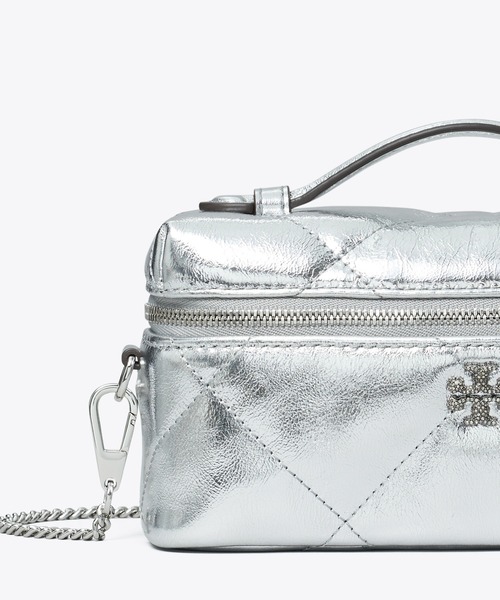 TORY BURCH(トリーバーチ)の「キラ ダイヤモンドキルト メタリック ヴァニティケース(ショルダーバッグ・レディース・シルバー・ONE SIZE)」の4枚目の写真
