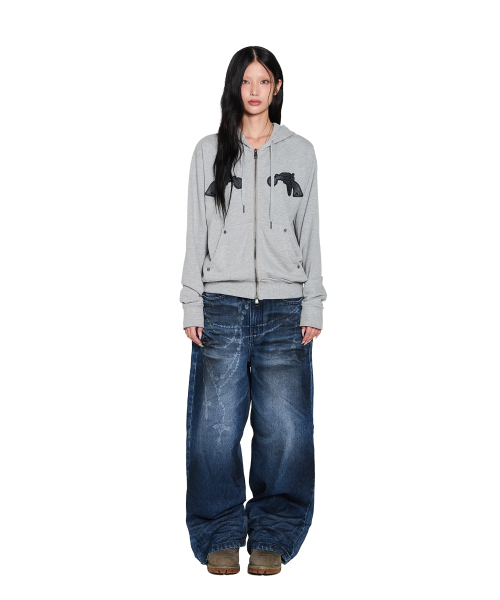 AAKAM(アーカム)の「Gun Wappen Zip-Up Hoodie (Gray)(パーカー・レディース・その他・2/1)」の5枚目の写真