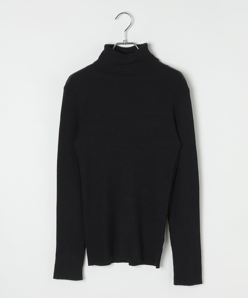 BAYFLOW（ベイフロー）の「[新素材でブラッシュアップ]リブタートルニット（ニット/セーター・レディース・レッド/ブラック/グレイッシュベージュ・MEDIUM/SMALL）」の20枚目の写真