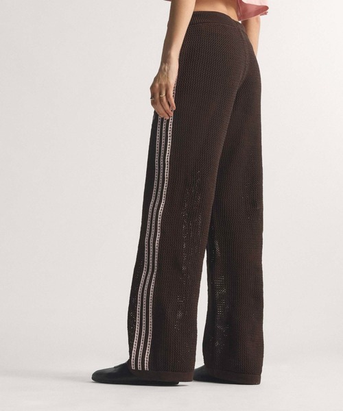 adidas(アディダス)の「adidas KNITTED CROCHET FIREBIRD TRACKPANTS / アディダス ニット クロッシュ ファイヤーバード トラックパンツ(その他パンツ・レディース・ブラウン・L/M/S)」の18枚目の写真