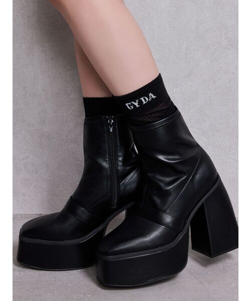 GYDA（ジェイダ）の「GYDA SHEER LOOSE SOX（ソックス/靴下・レディース・オフホワイト/ブラック・FREE）」の4枚目の写真